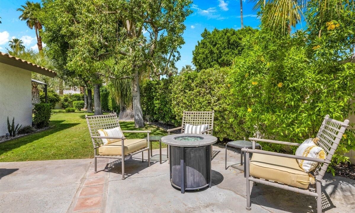 Photo of Patio Balcony in Araby