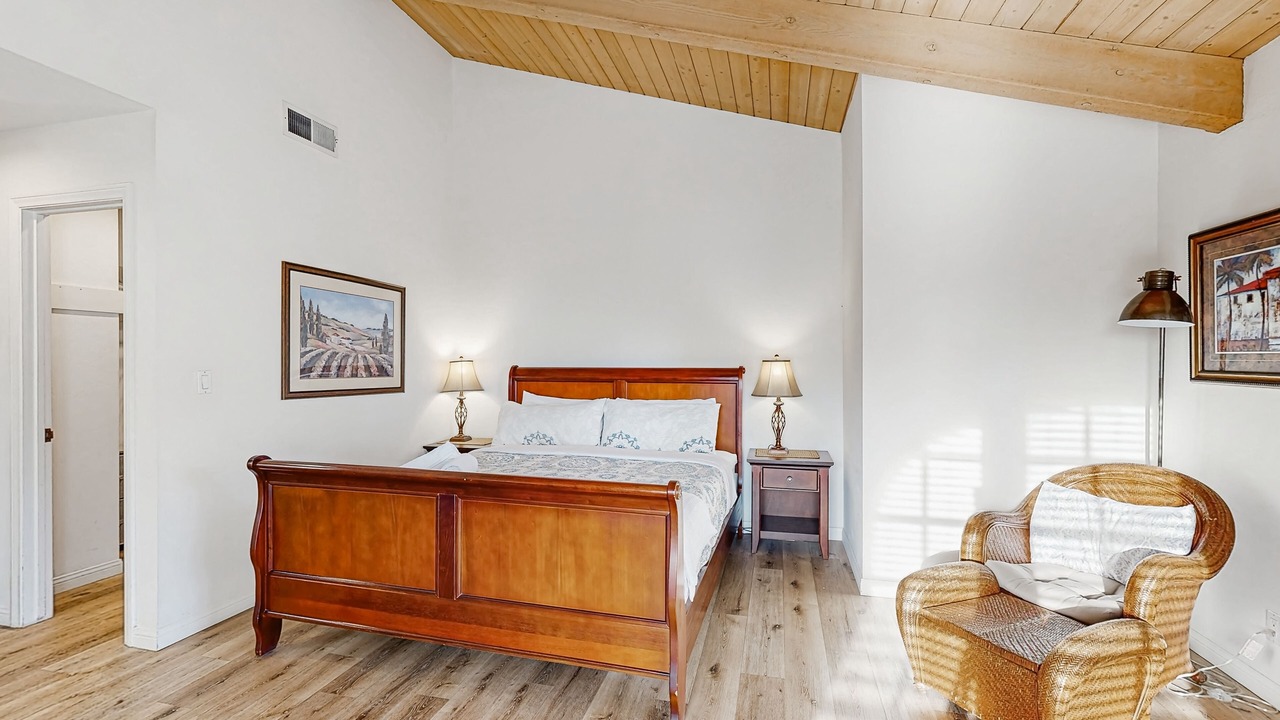 Photo of Bedroom in East Beach