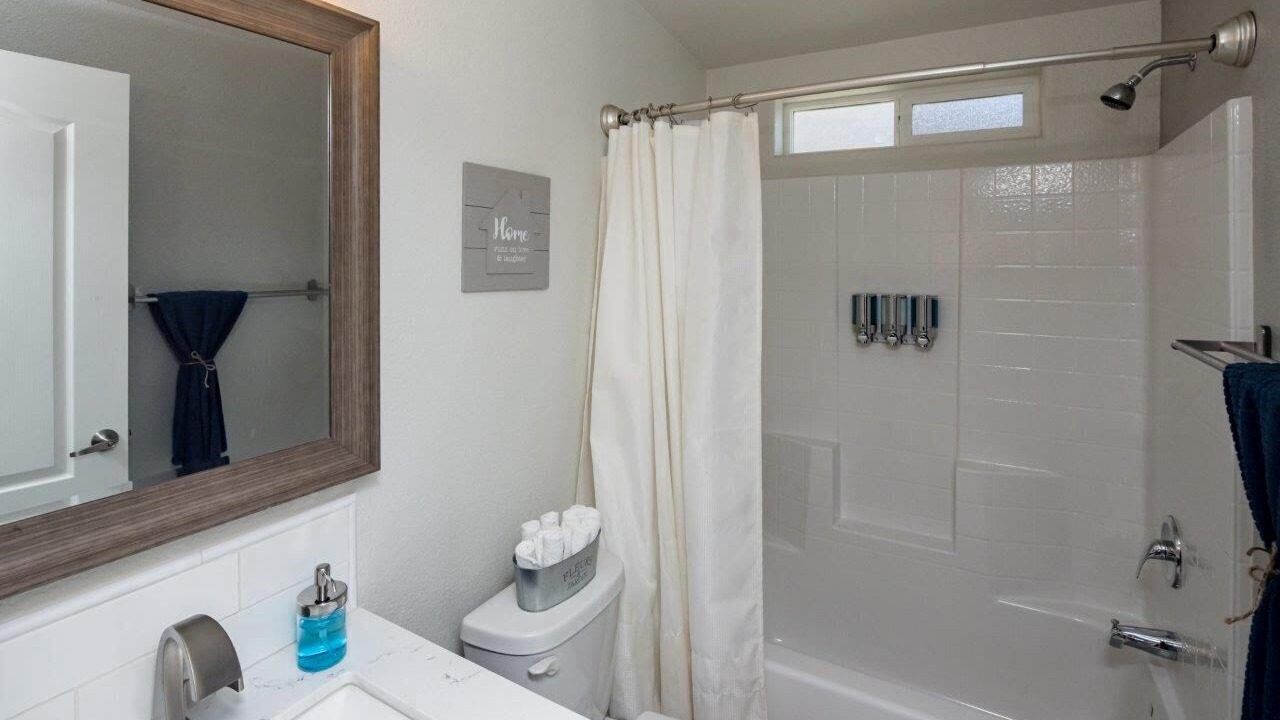 Photo of Bathroom in Parker Strip
