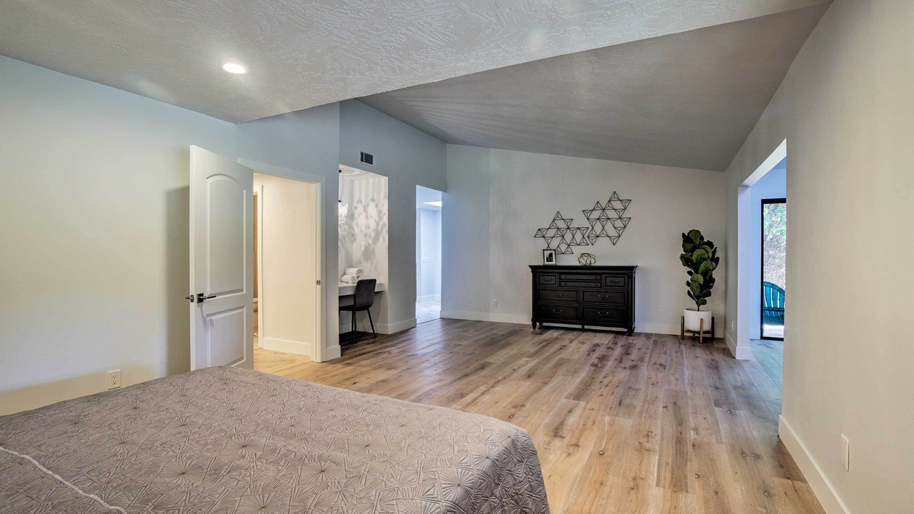 Photo of Bedroom in Valley Center