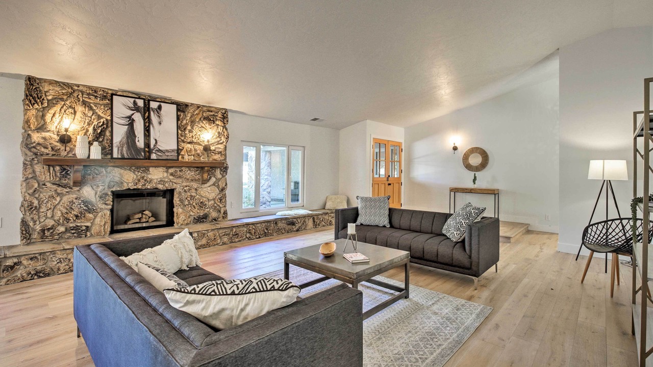 Photo of Livingroom in Valley Center