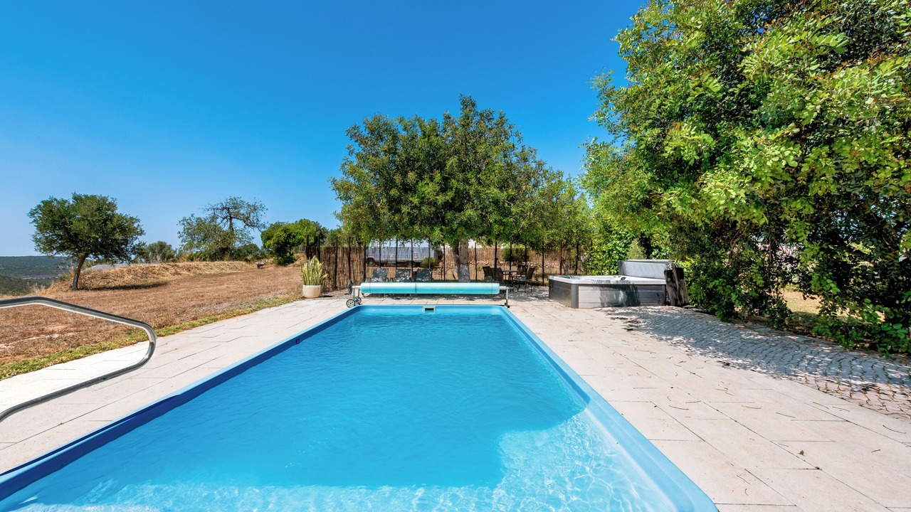 Photo of Outdoor in Alfeicao