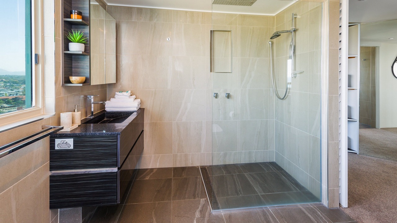 Photo of Bathroom in Main Beach