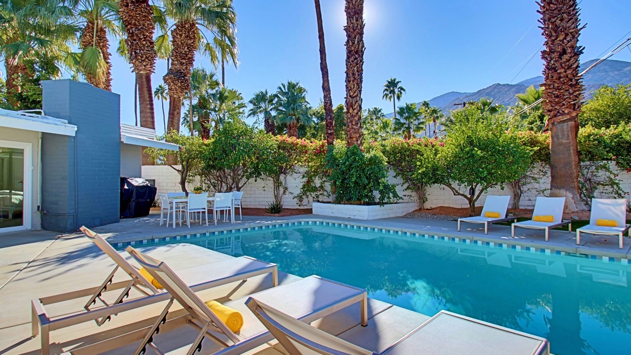 Photo of Outdoor in Tahquitz River Estates