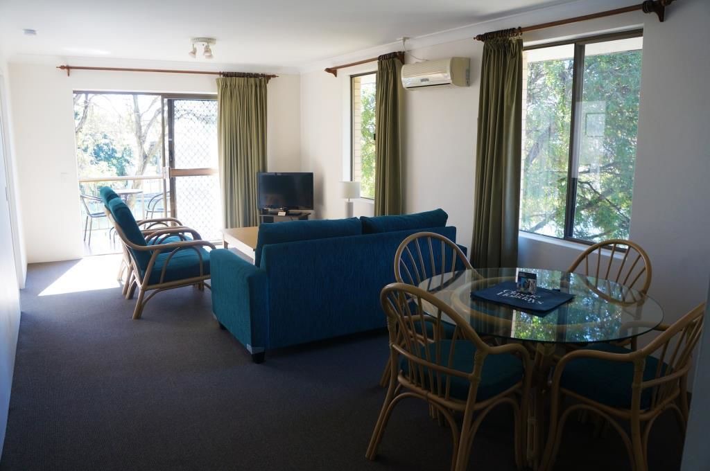 Photo of Livingroom in Broadbeach Waters