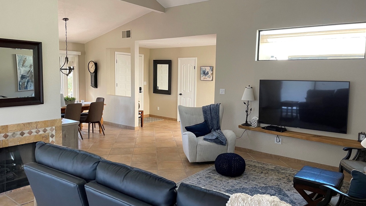 Photo of Livingroom in Palm Desert