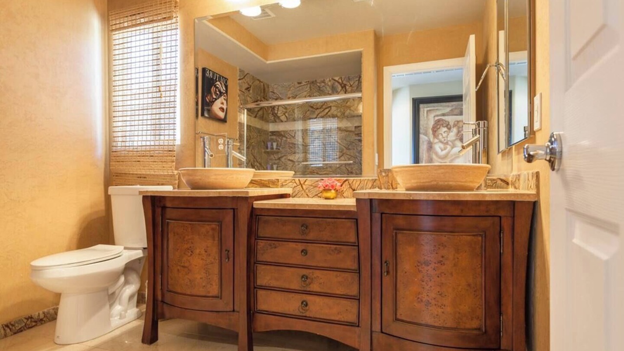 Photo of Bathroom in Enterprise