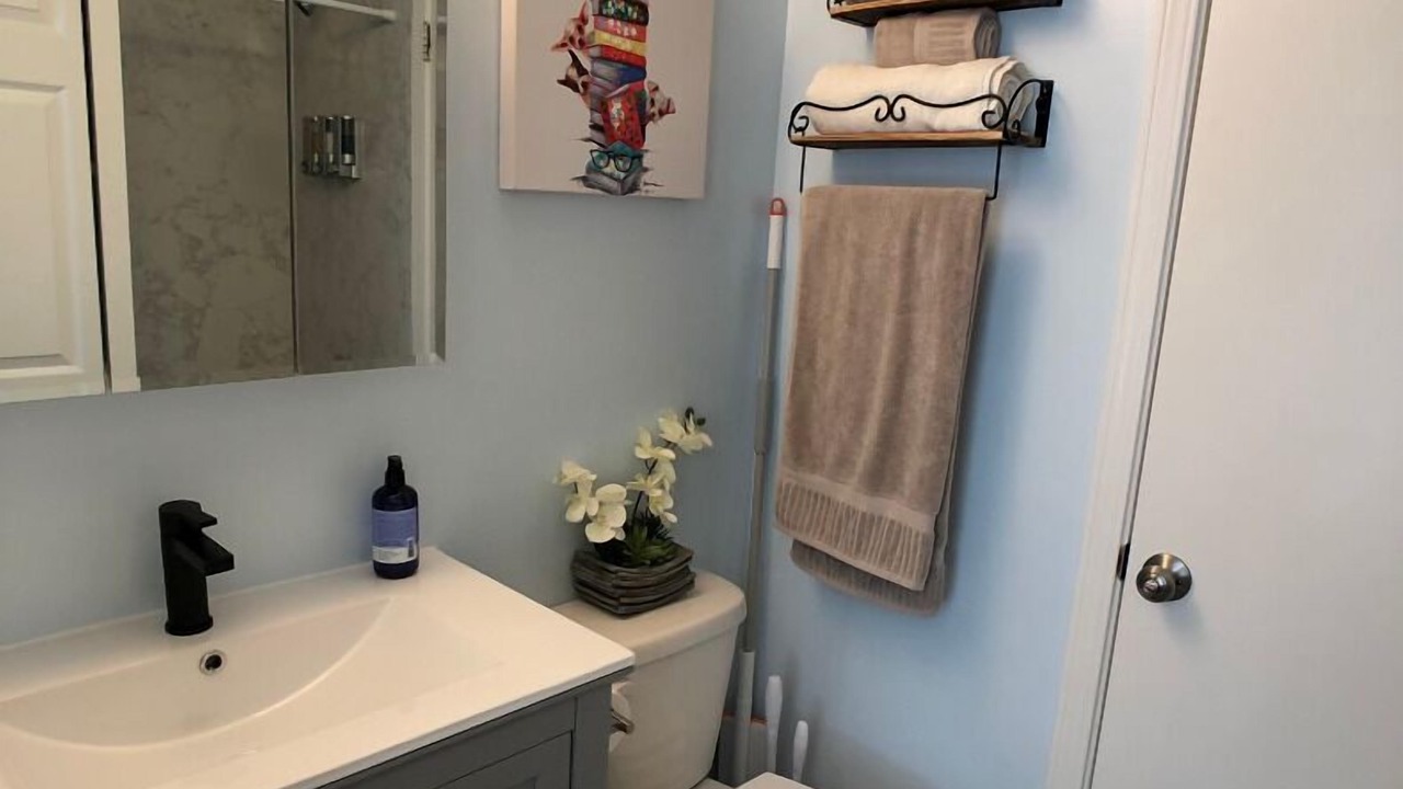 Photo of Bathroom in East San Mateo