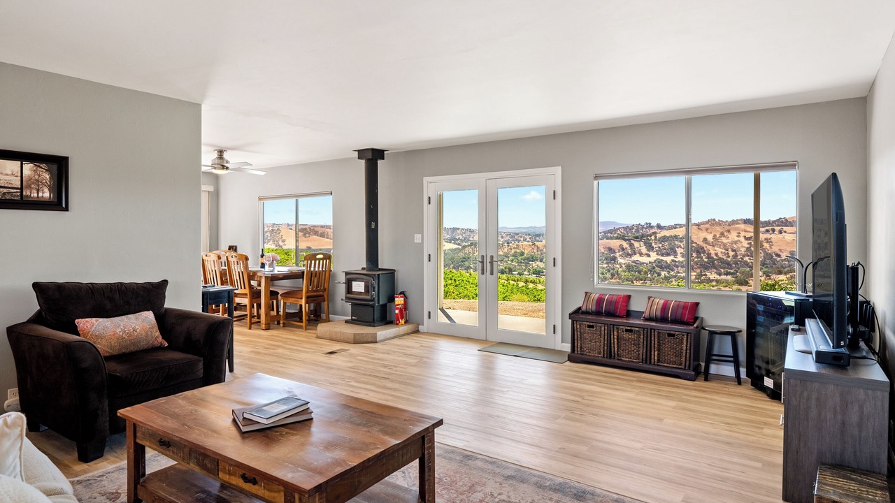 Photo of Livingroom in Paso Robles