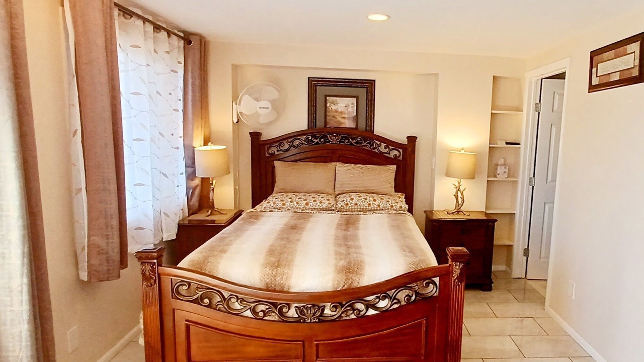Photo of Bedroom in Waialua