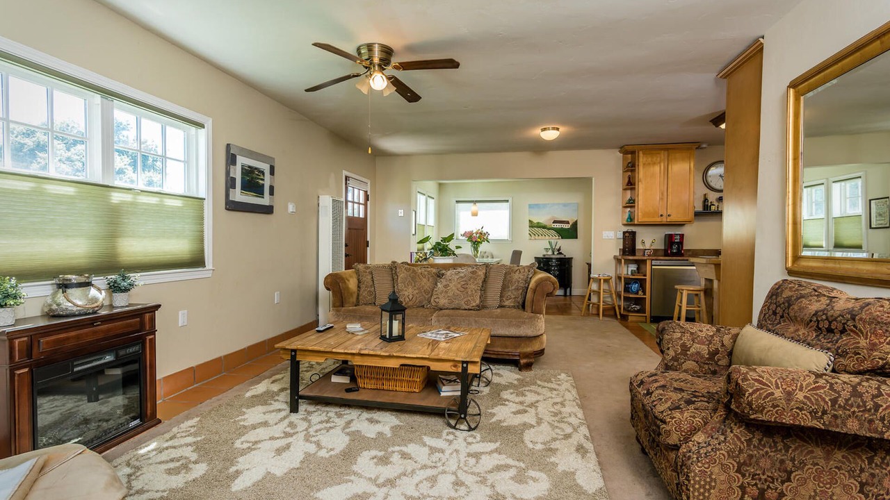 Photo of Livingroom in Callender