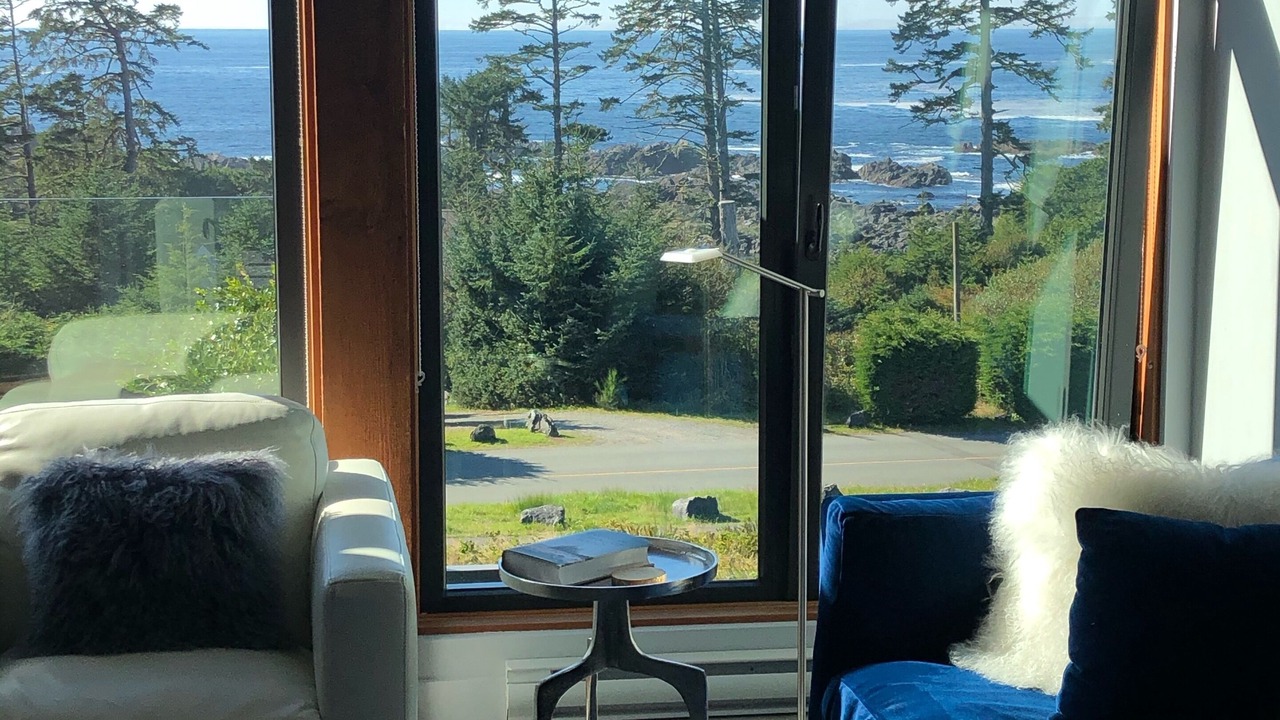 Photo of Livingroom in Ucluelet