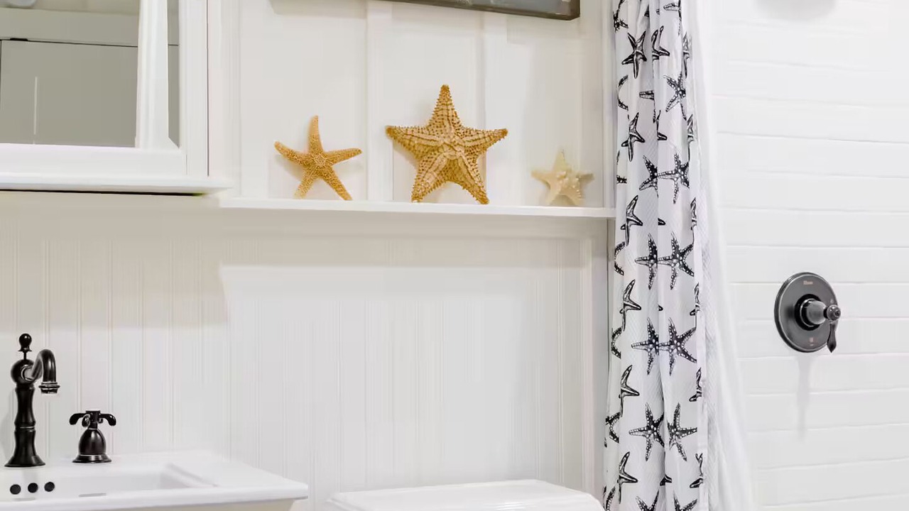 Photo of Bathroom in Carpinteria