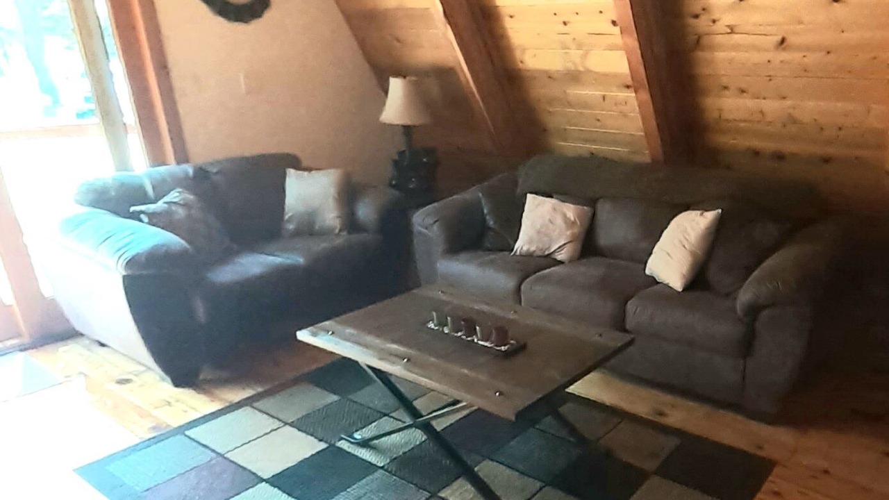 Photo of Livingroom in Pine Mountain Club