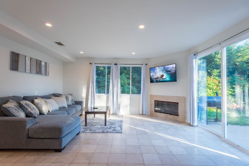 Photo of Livingroom in Central Malibu