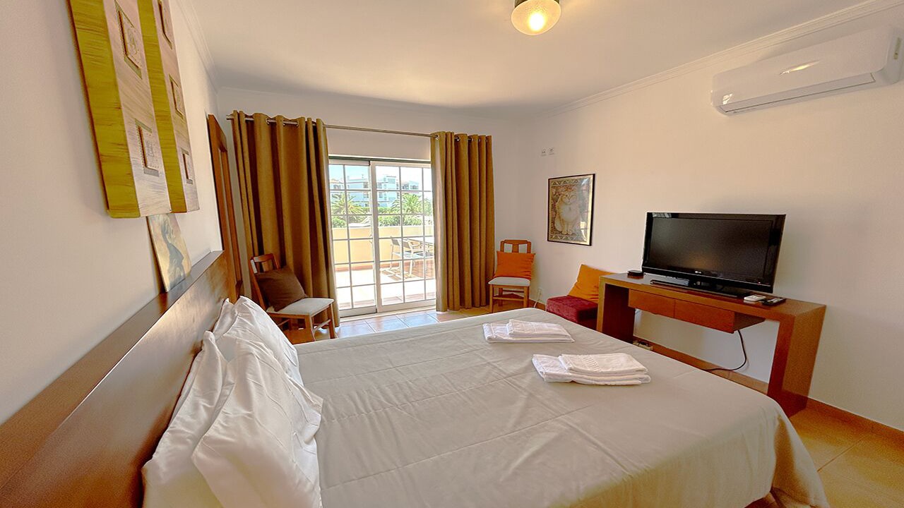 Photo of Bedroom in Albardeira