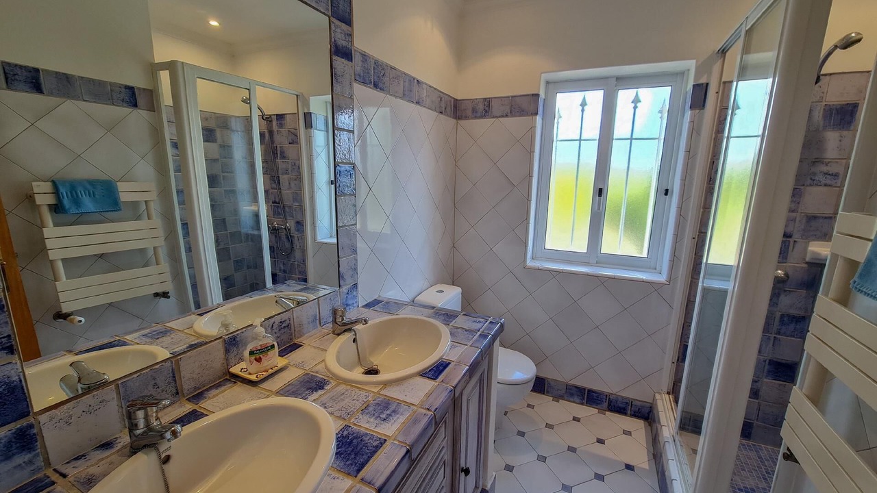 Photo of Bathroom in Alfarrobeira