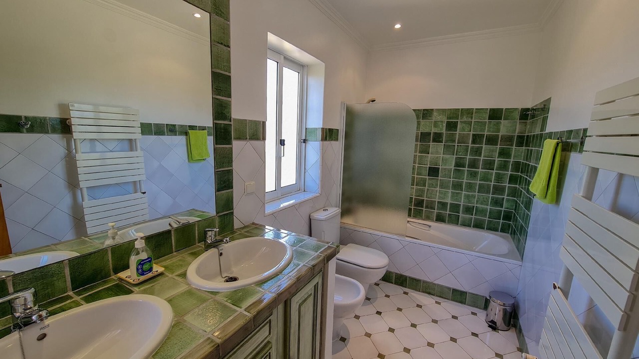 Photo of Bathroom in Alfarrobeira