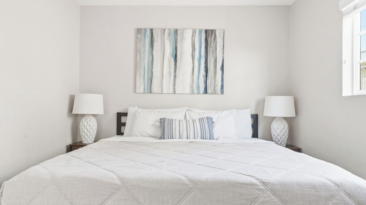 Photo of Bedroom in Lawndale