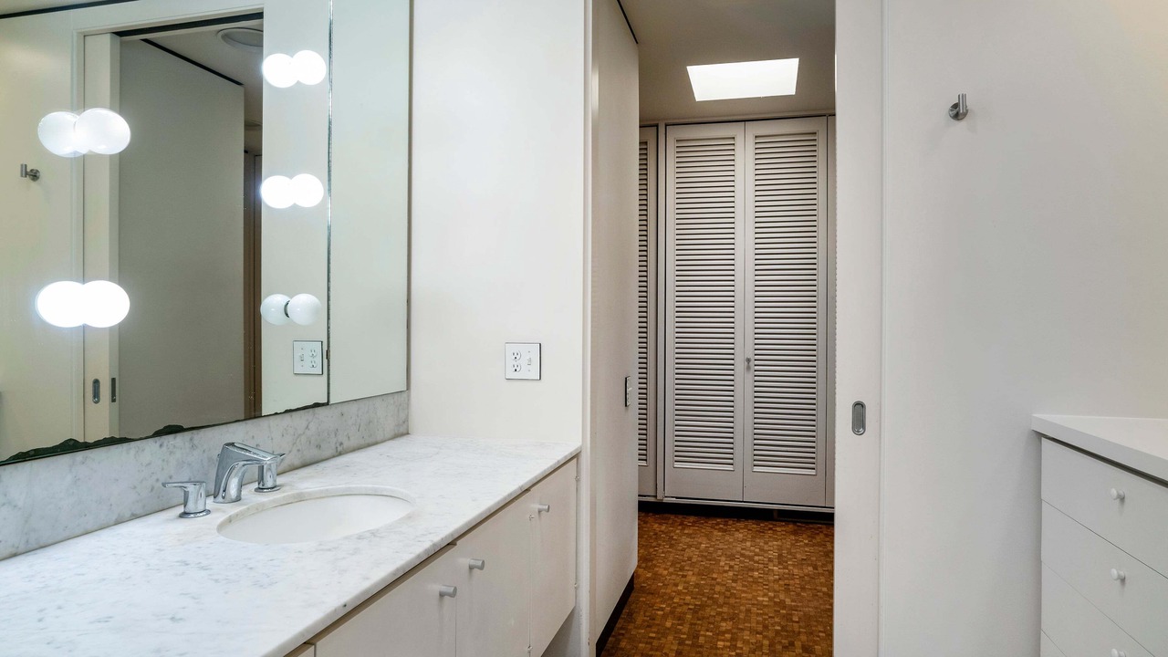 Photo of Bathroom in Golden Quadrangle