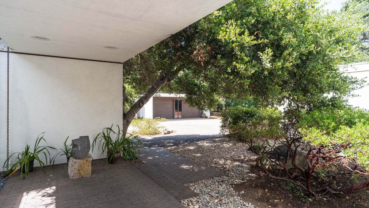 Photo of Outdoor in Golden Quadrangle