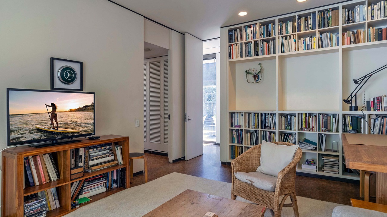 Photo of Livingroom in Golden Quadrangle