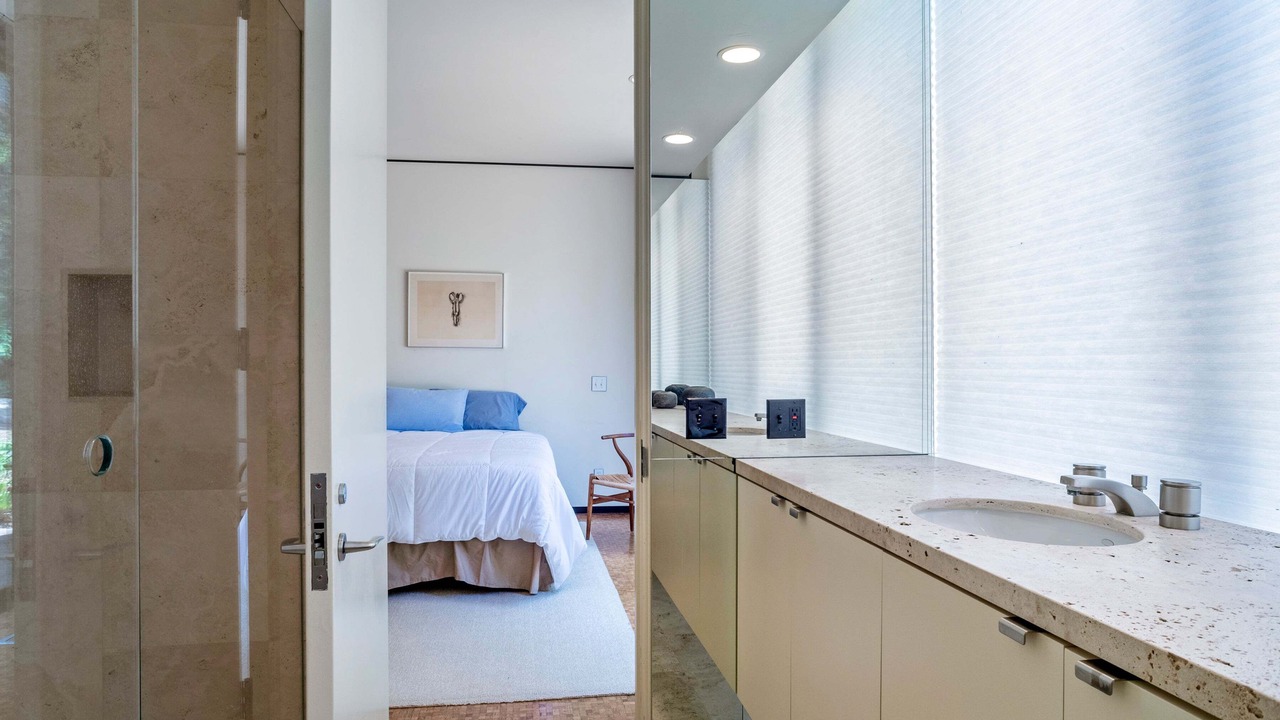Photo of Bathroom in Golden Quadrangle