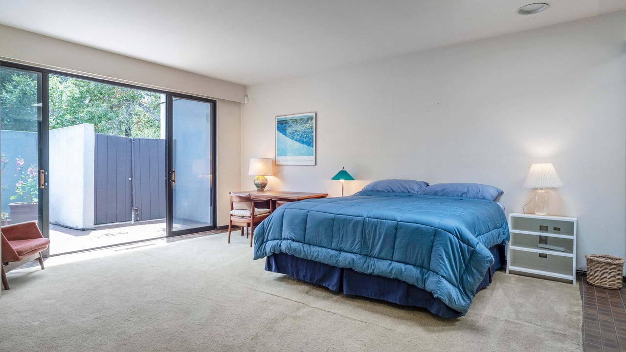 Photo of Bedroom in Golden Quadrangle