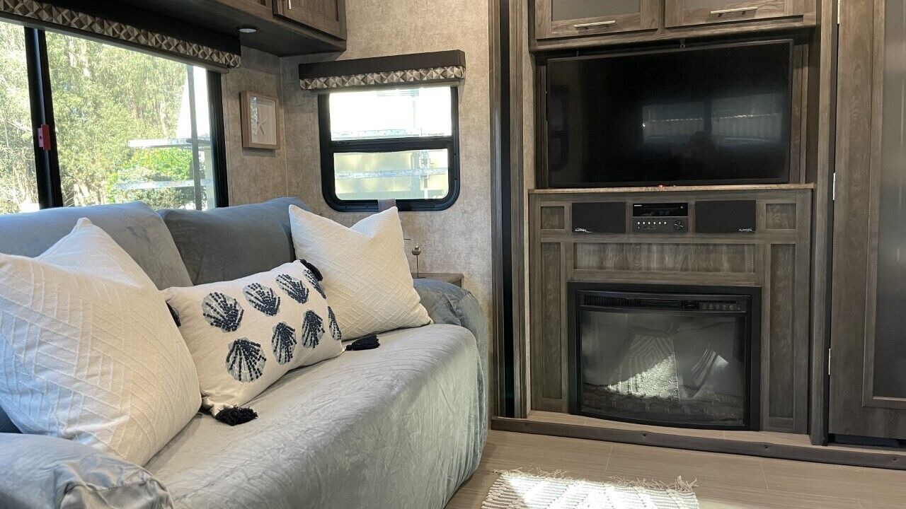 Photo of Livingroom in Callender
