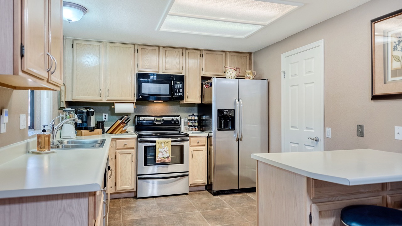 Photo of Kitchen in Desert Club Manor