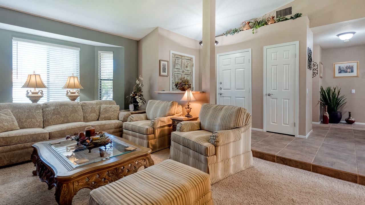 Photo of Livingroom in Desert Club Manor