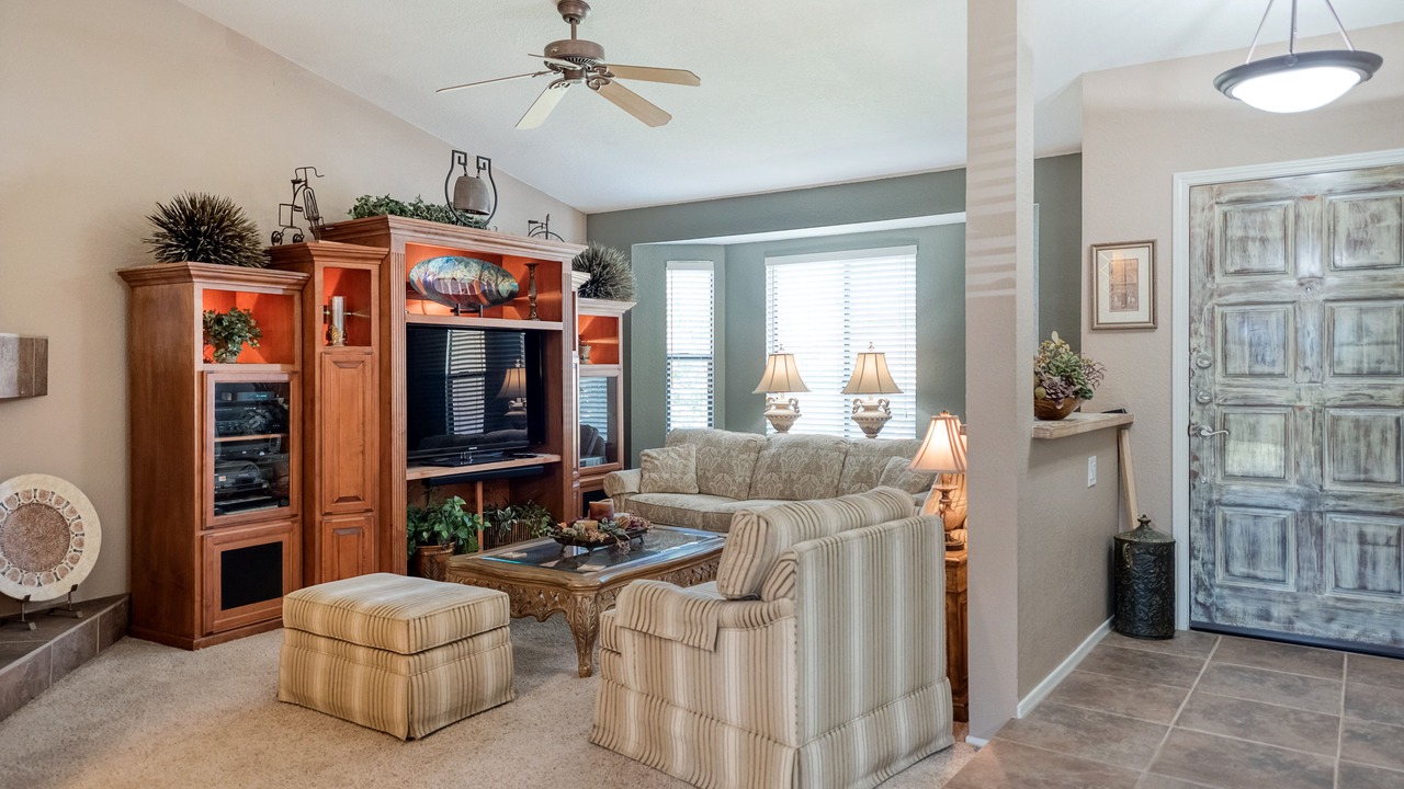 Photo of Livingroom in Desert Club Manor