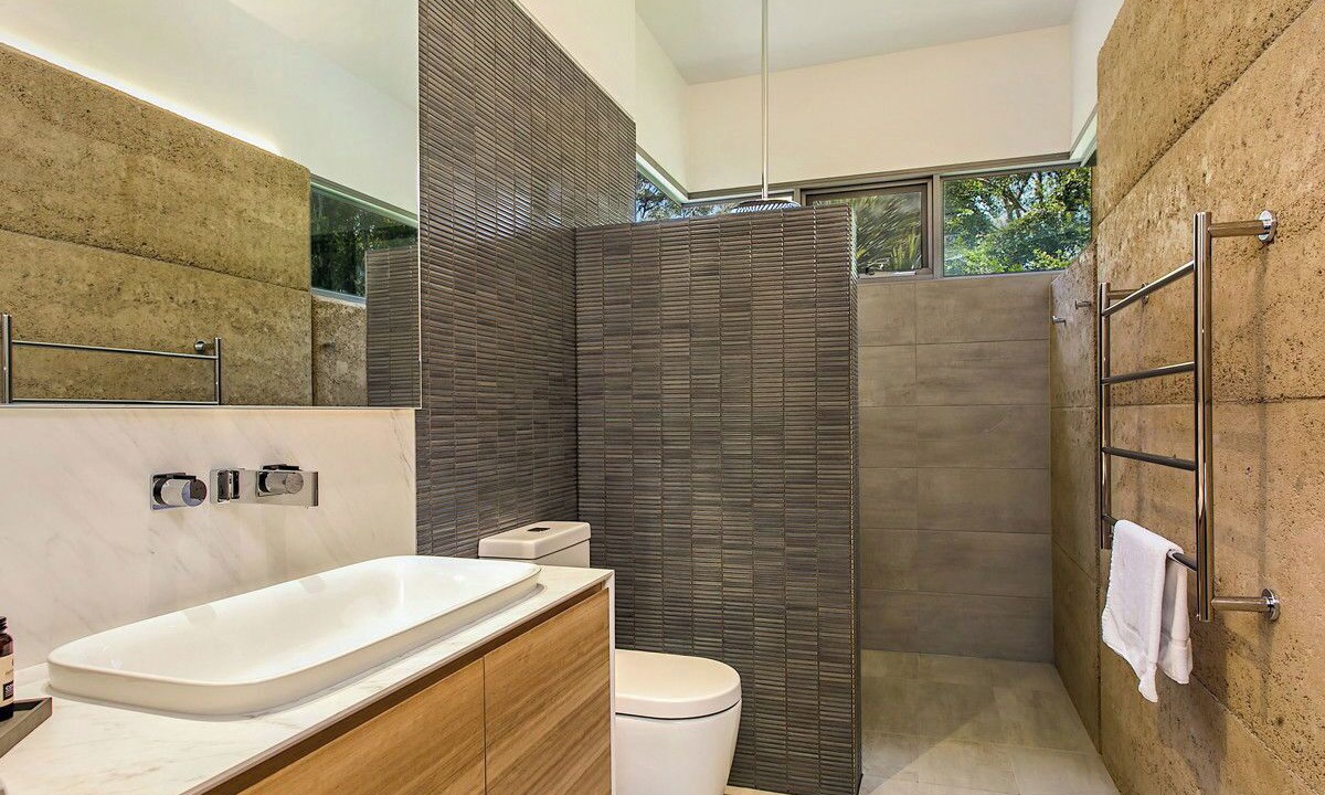 Photo of Bathroom in Skinners Shoot