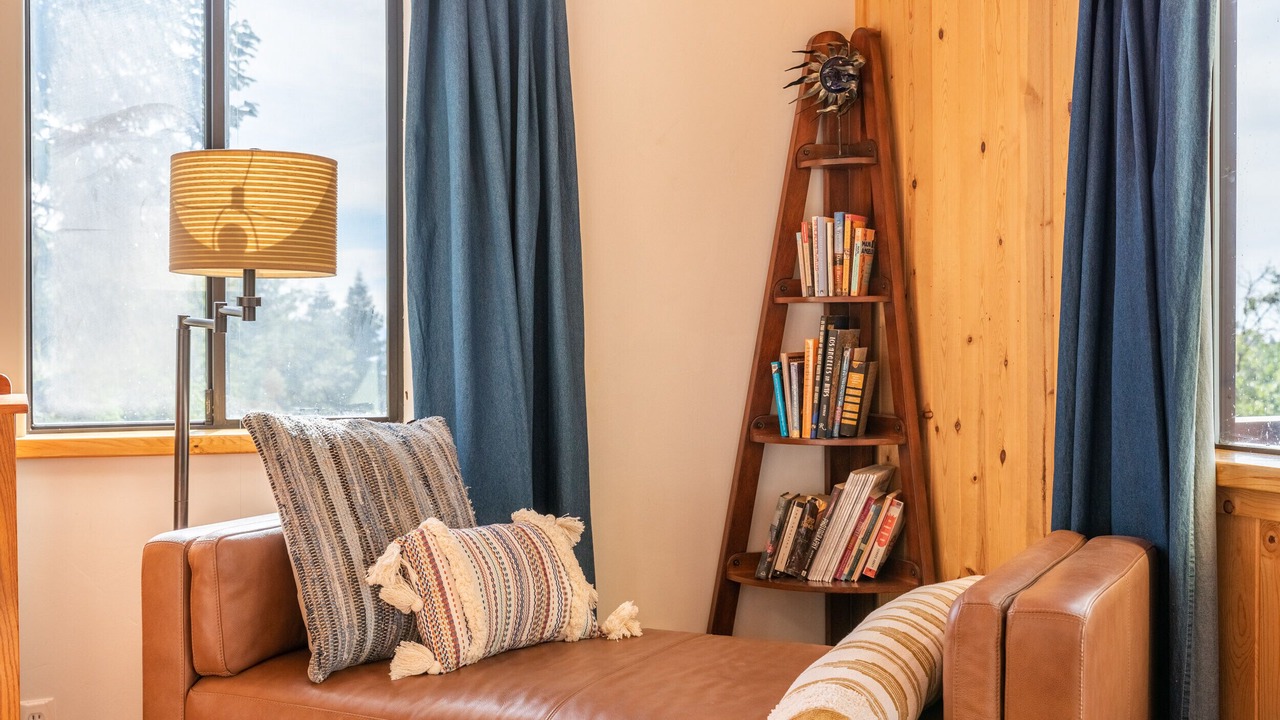 Photo of Bedroom in Green Valley Lake