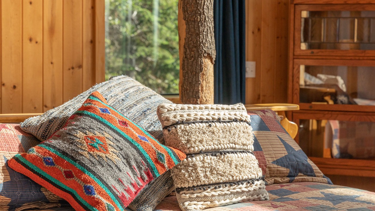 Photo of Bedroom in Green Valley Lake