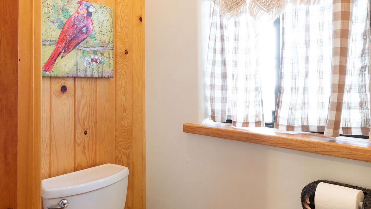 Photo of Bathroom in Green Valley Lake