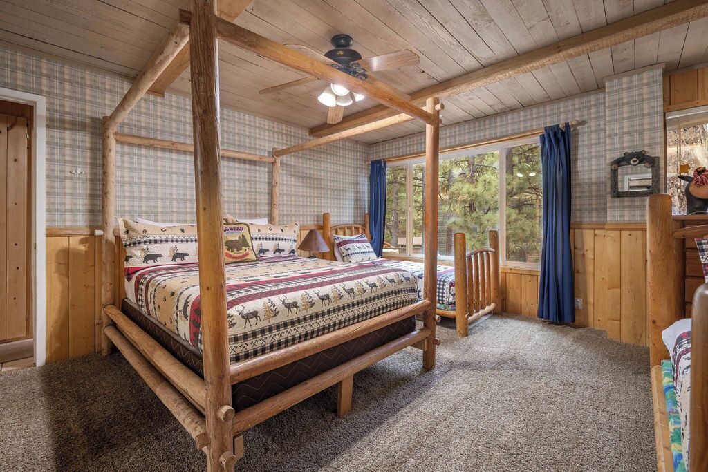 Photo of Bedroom in Summit Estates