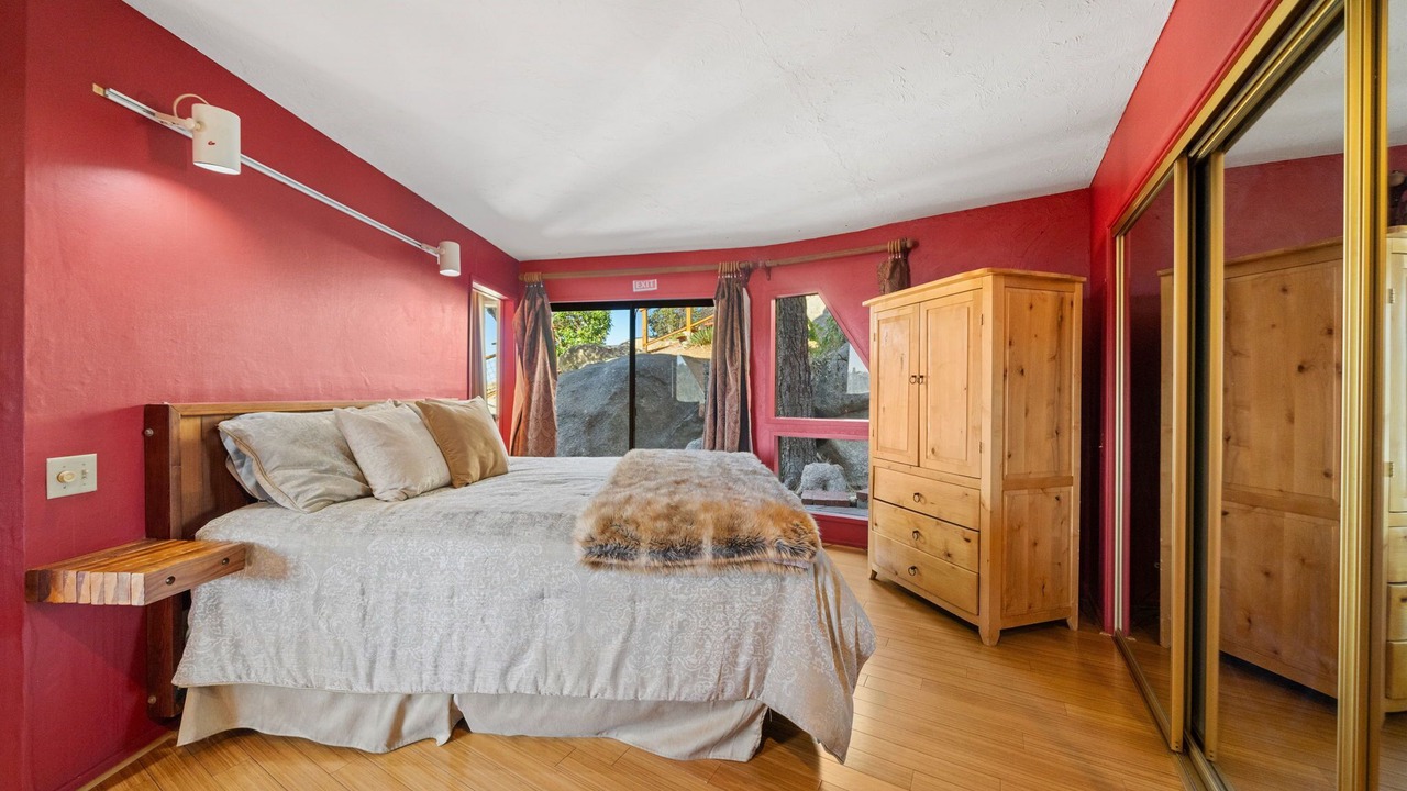 Photo of Bedroom in Idyllwild