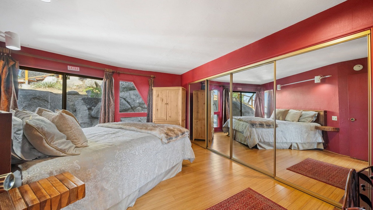 Photo of Bedroom in Idyllwild