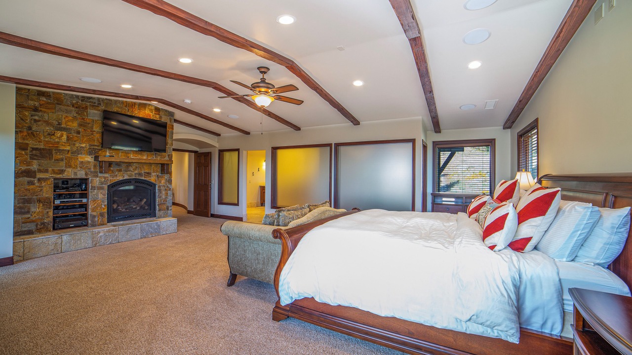 Photo of Bedroom in Mammoth Lakes