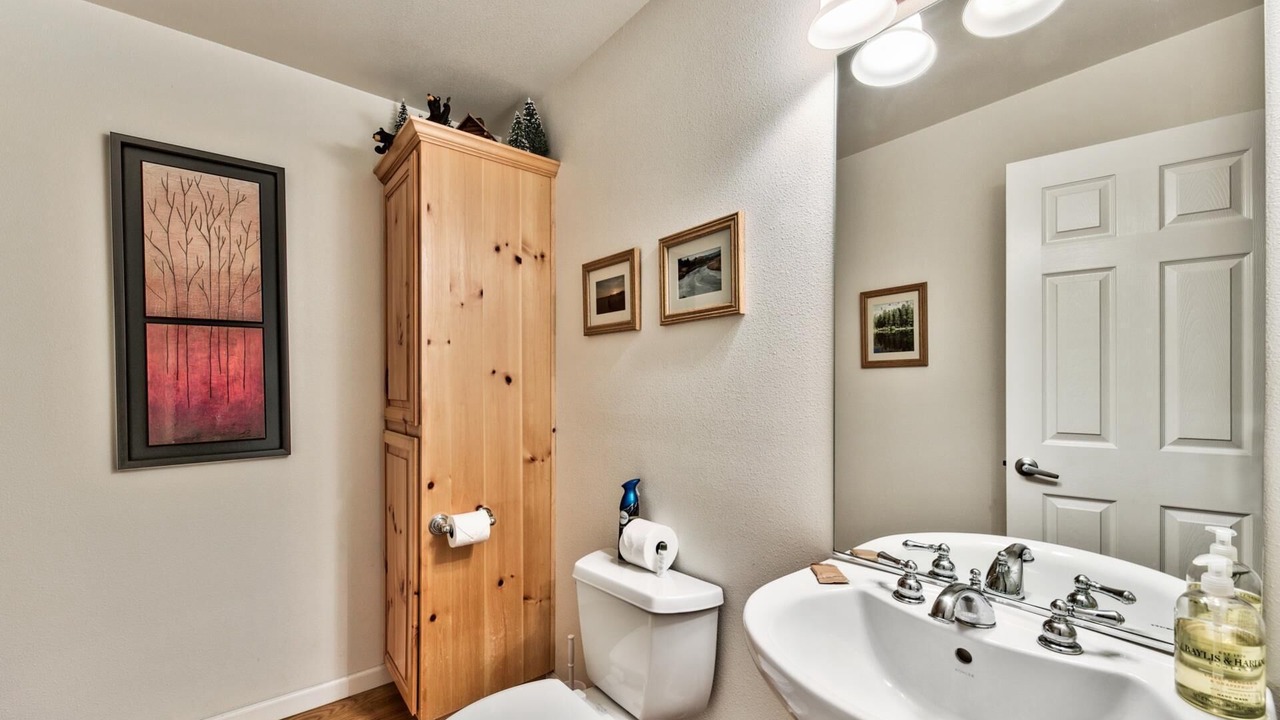 Photo of Bathroom in Pioneer Trail
