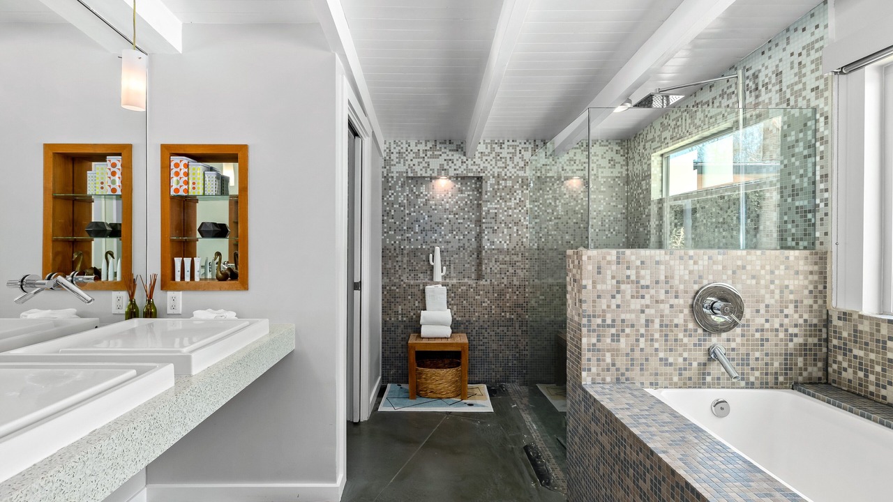 Photo of Bathroom in The Mesa