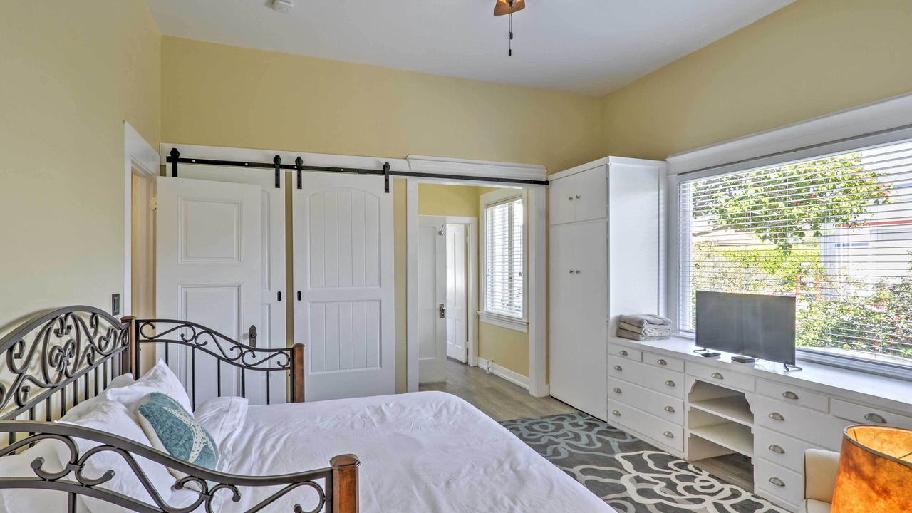Photo of Bedroom in Carpinteria