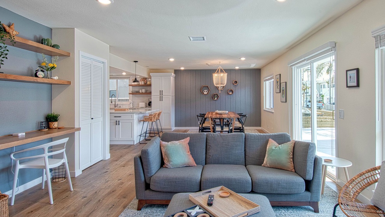 Photo of Livingroom in West Newport