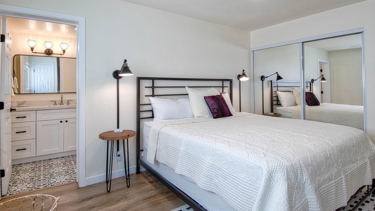 Photo of Bedroom in West Newport