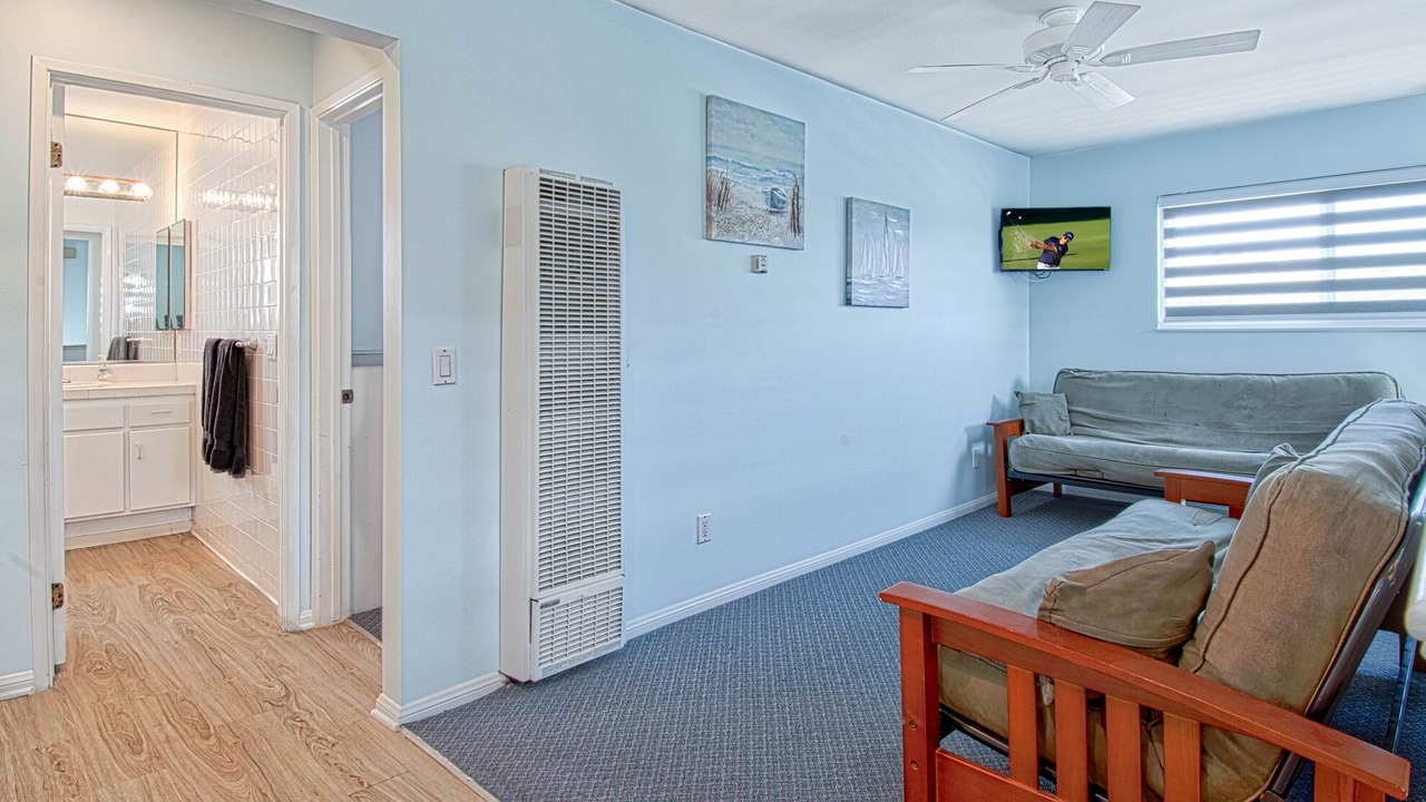 Photo of Livingroom in West Newport