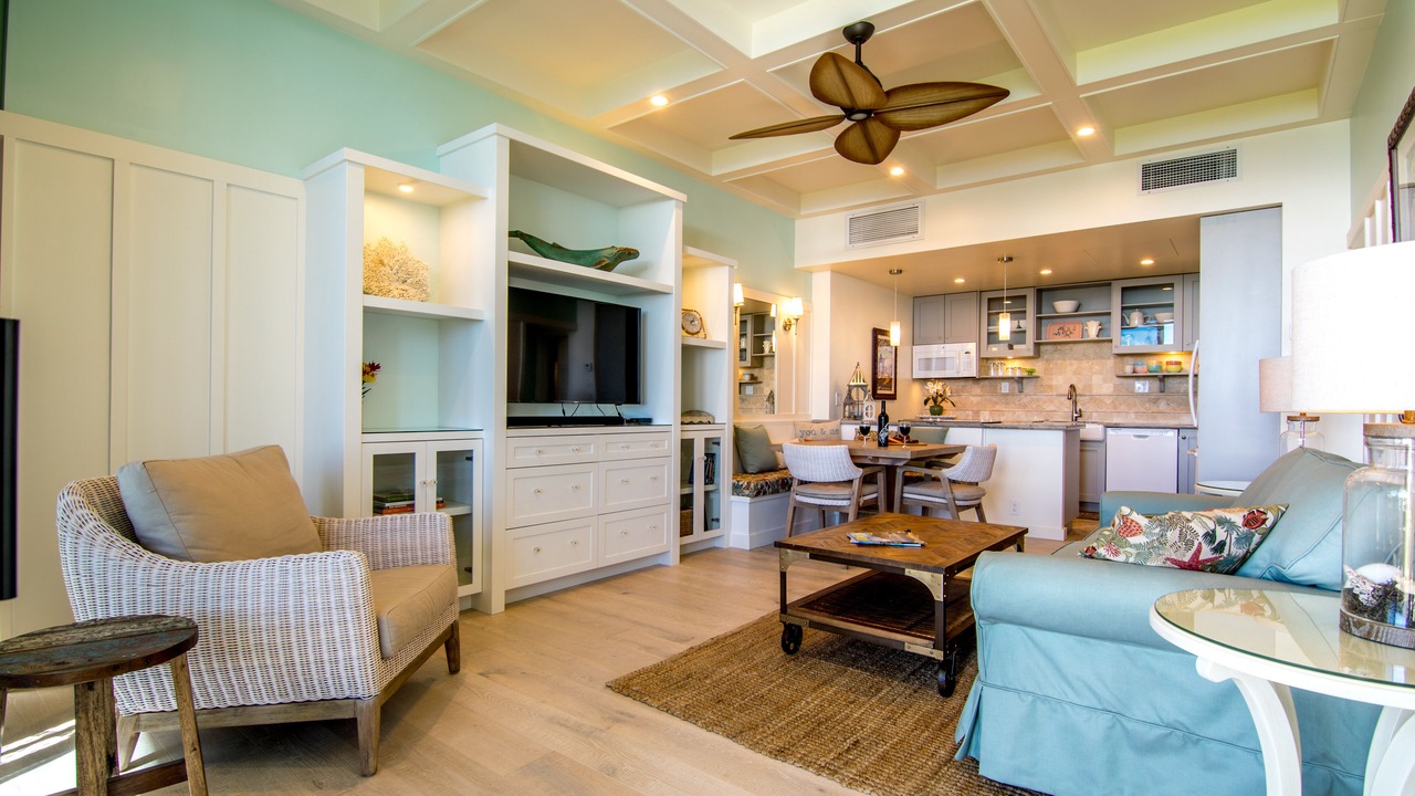 Photo of Livingroom in Historic Lahaina Front Street