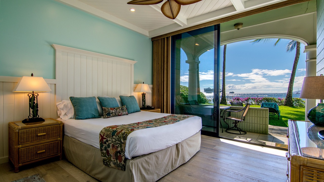 Photo of Bedroom in Historic Lahaina Front Street