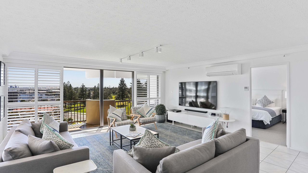 Photo of Livingroom in Main Beach