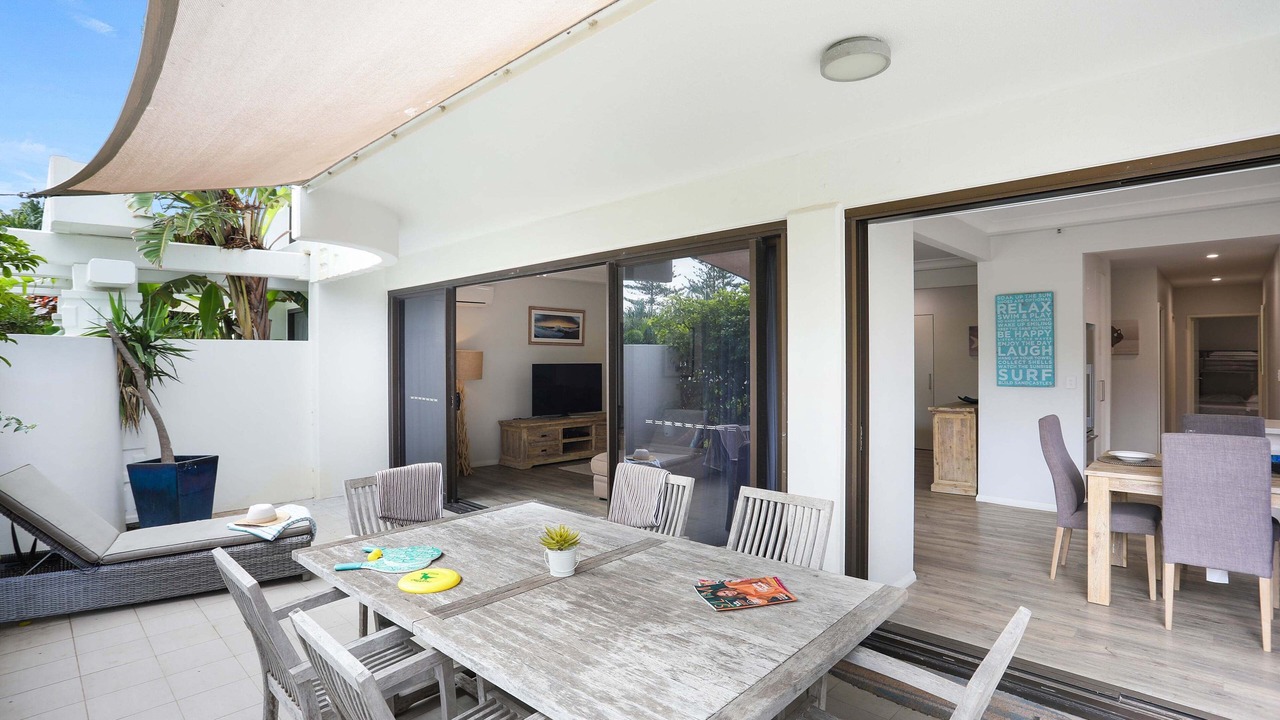 Photo of Patio Balcony in Main Beach